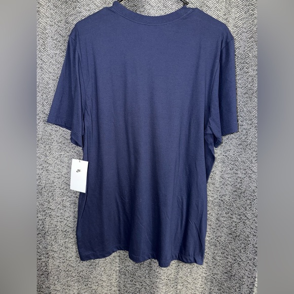 Nike Short Sleeve Tee - Picture 2 of 3